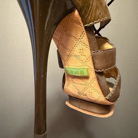 L.A.M.B. By Gwen Stefani. Lace up T strap Leather Sandal - Picture 3 of 8